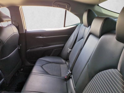 2020 Toyota Camry SE Auto (SE)