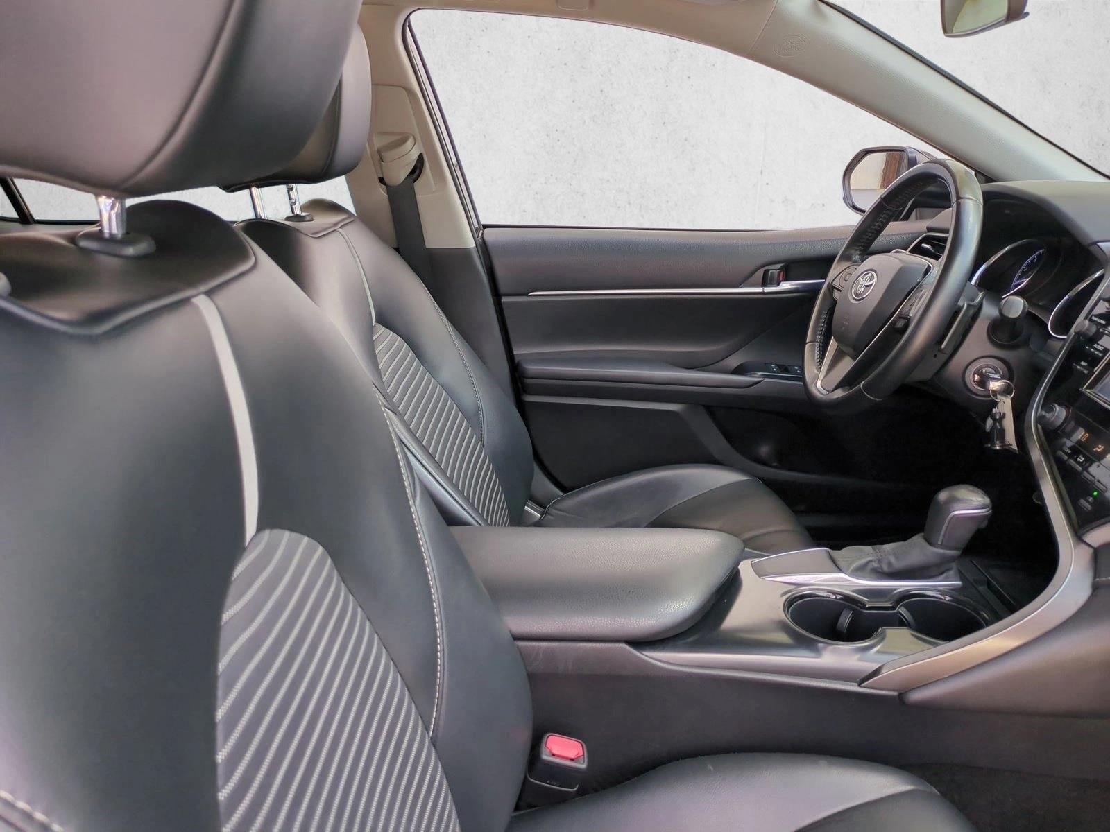 2020 Toyota Camry SE Auto (SE)