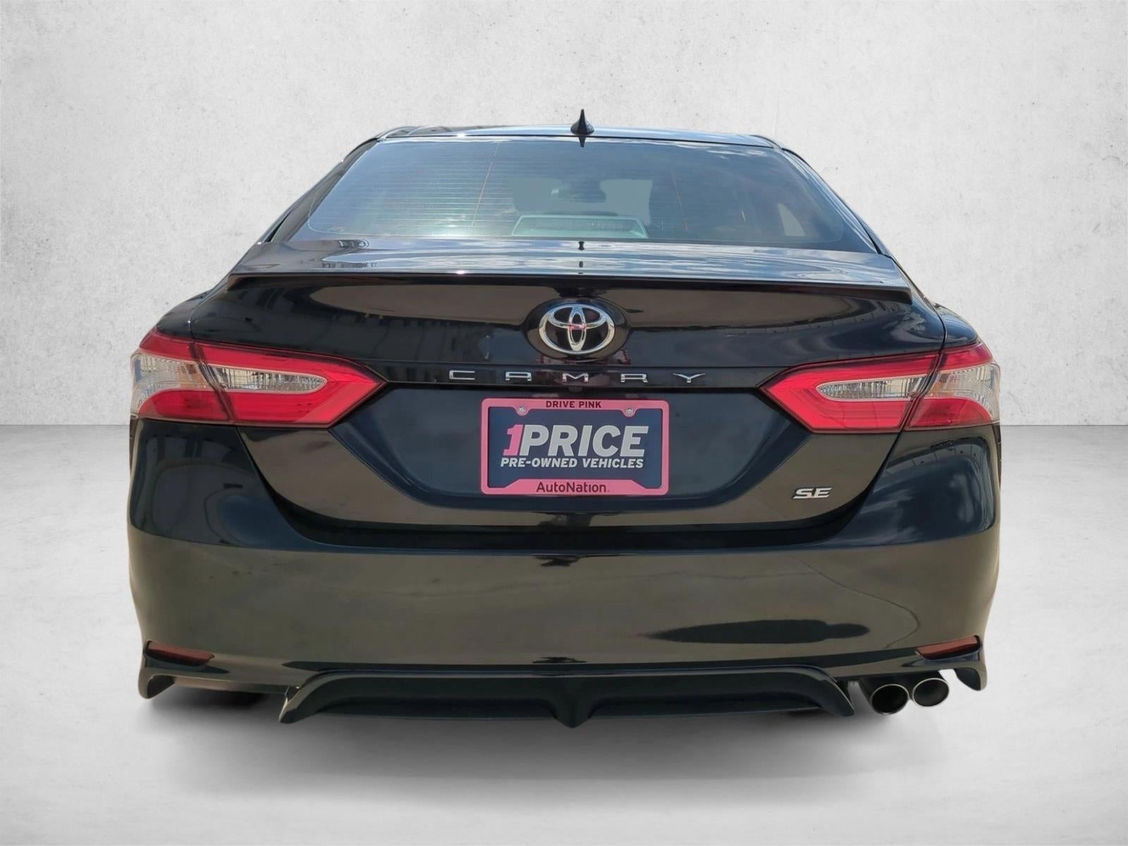 2020 Toyota Camry SE Auto (SE)