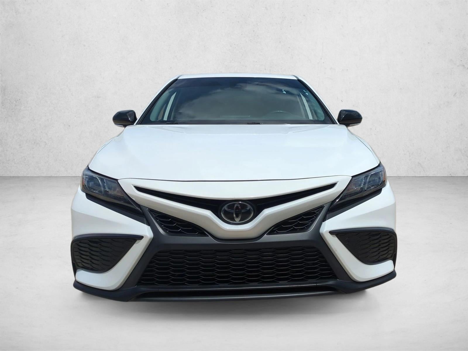 2023 Toyota Camry SE Auto (SE)