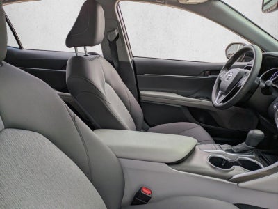 2022 Toyota Camry LE Auto (SE)