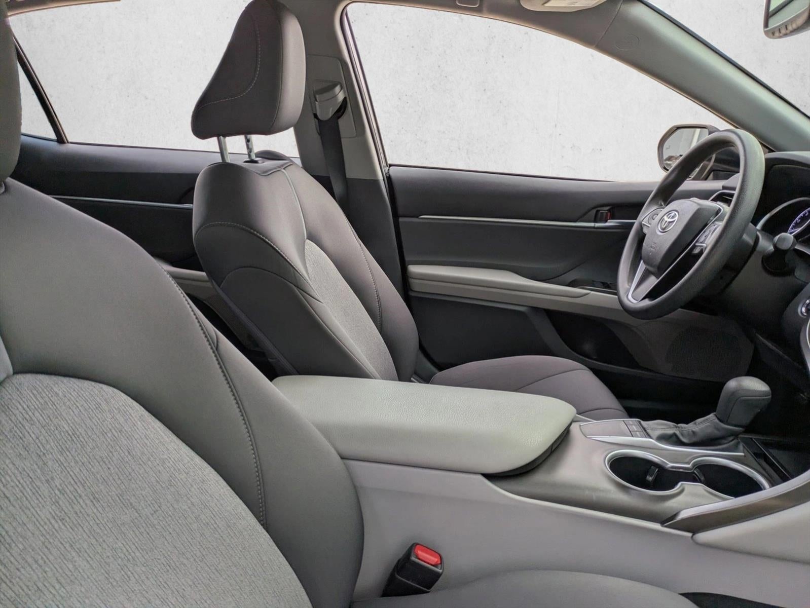 2022 Toyota Camry LE Auto (SE)