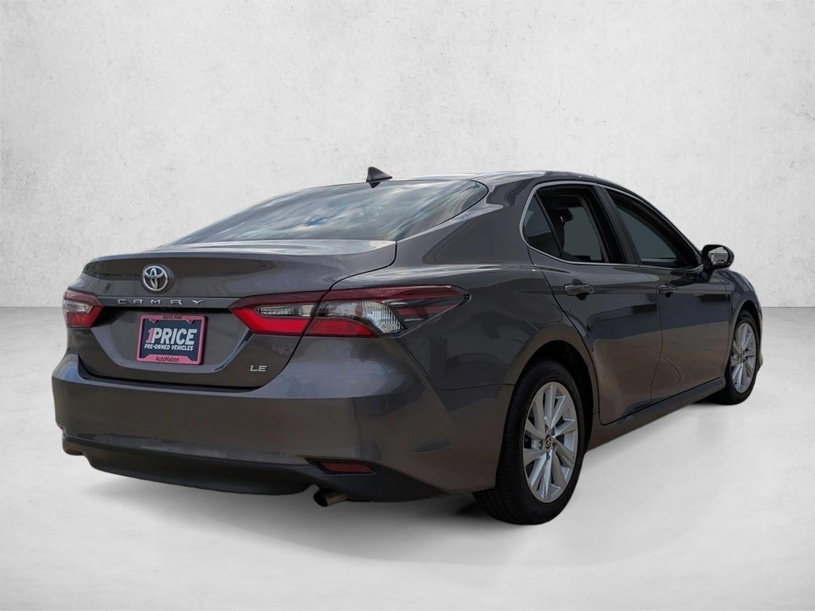 2022 Toyota Camry LE Auto (SE)