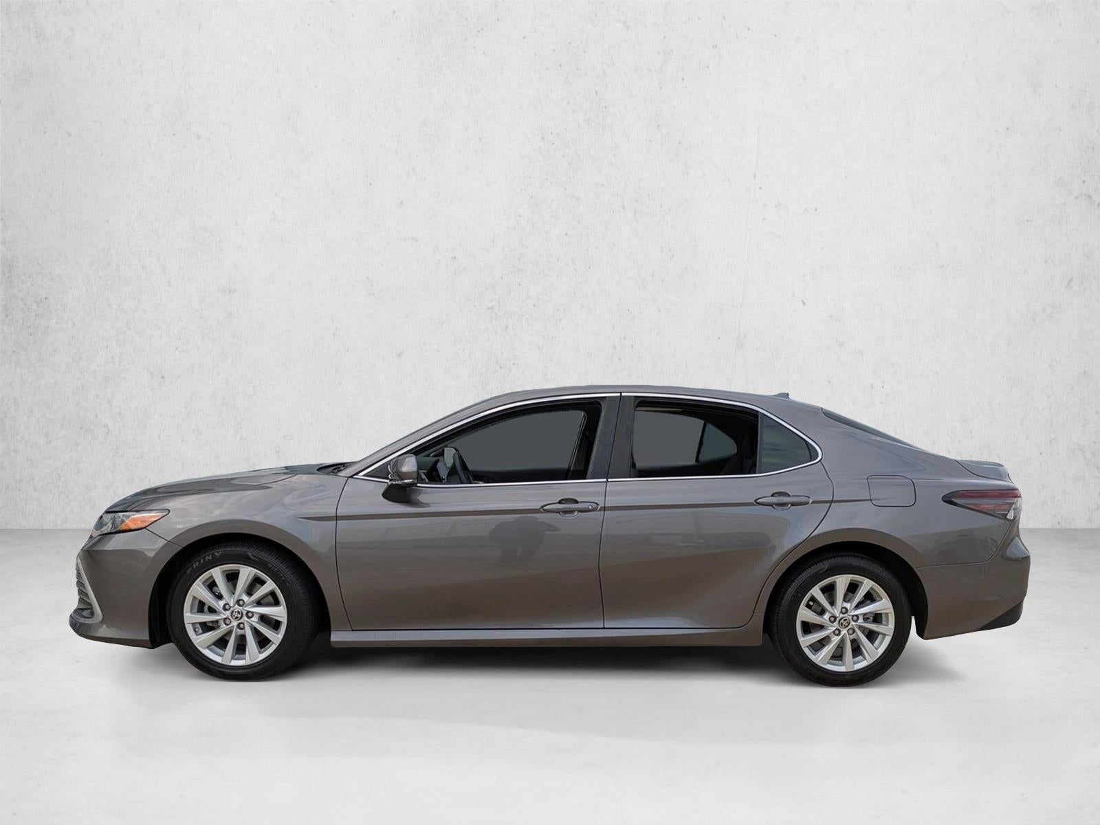 2022 Toyota Camry LE Auto (SE)