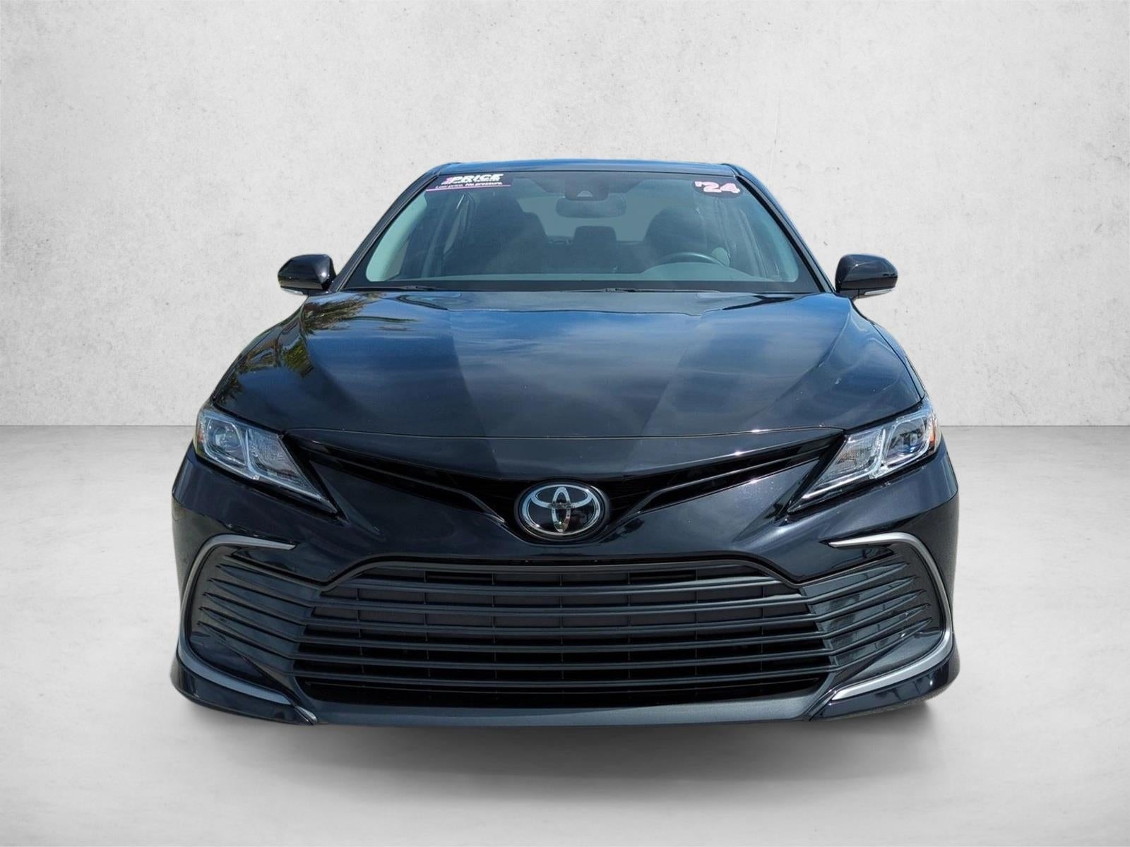 2024 Toyota Camry LE Auto (SE)