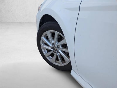 2024 Toyota Camry LE Auto (SE)