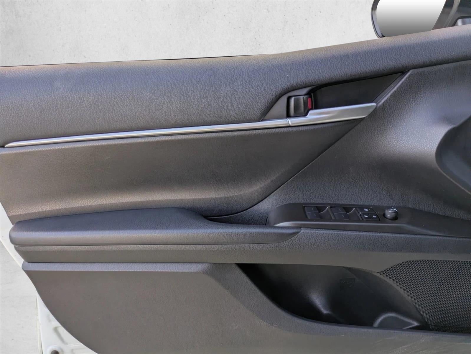 2024 Toyota Camry LE Auto (SE)