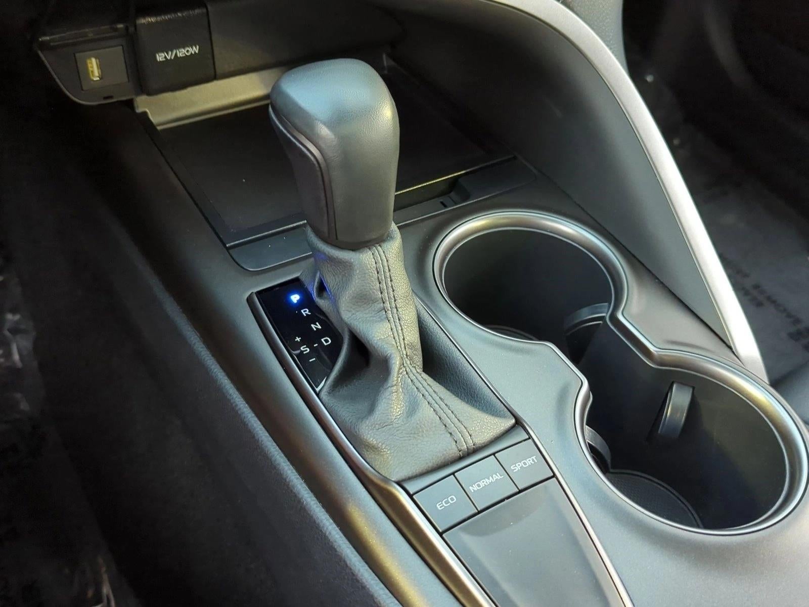 2023 Toyota Camry SE Auto (SE)