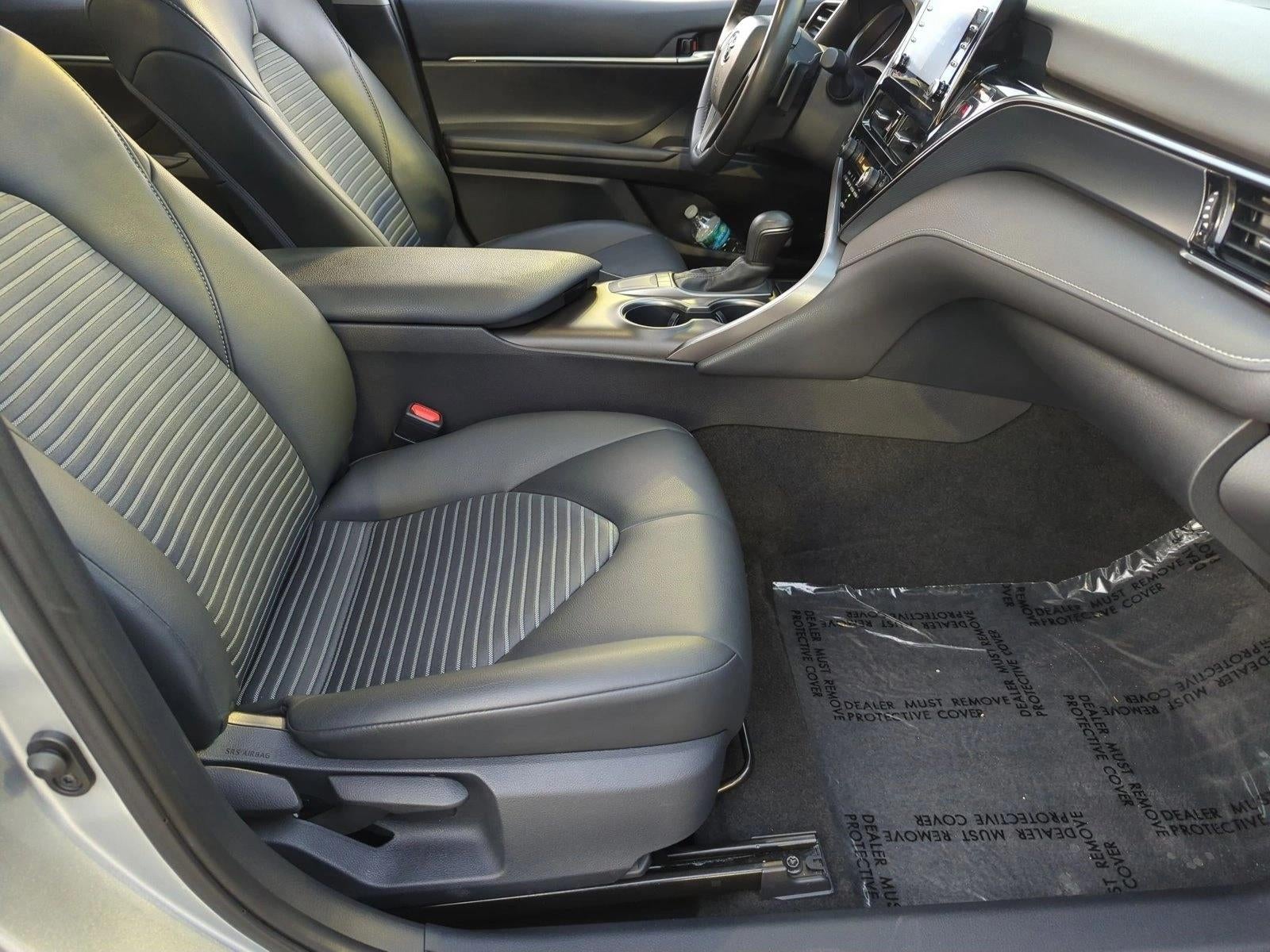 2023 Toyota Camry SE Auto (SE)