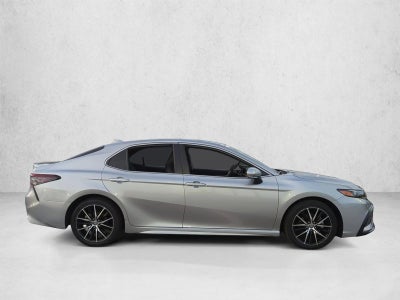 2023 Toyota Camry SE Auto (SE)