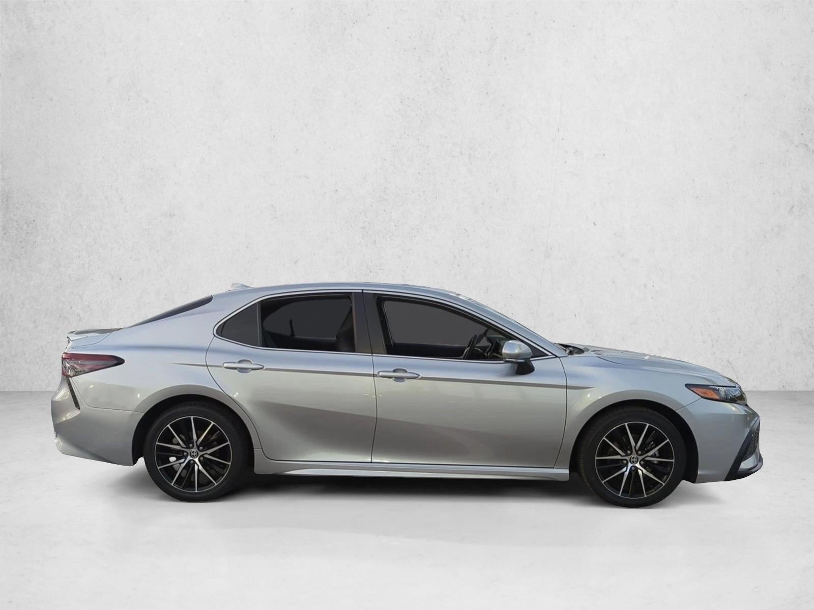 2023 Toyota Camry SE Auto (SE)
