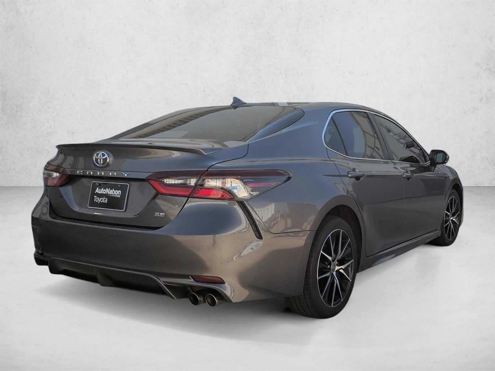 2023 Toyota Camry SE Auto (SE)