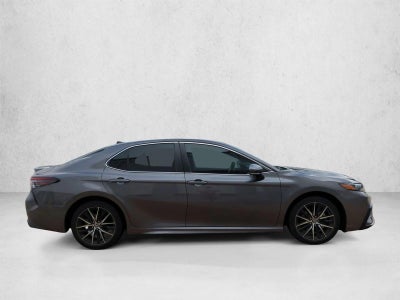 2024 Toyota Camry SE Auto (SE)