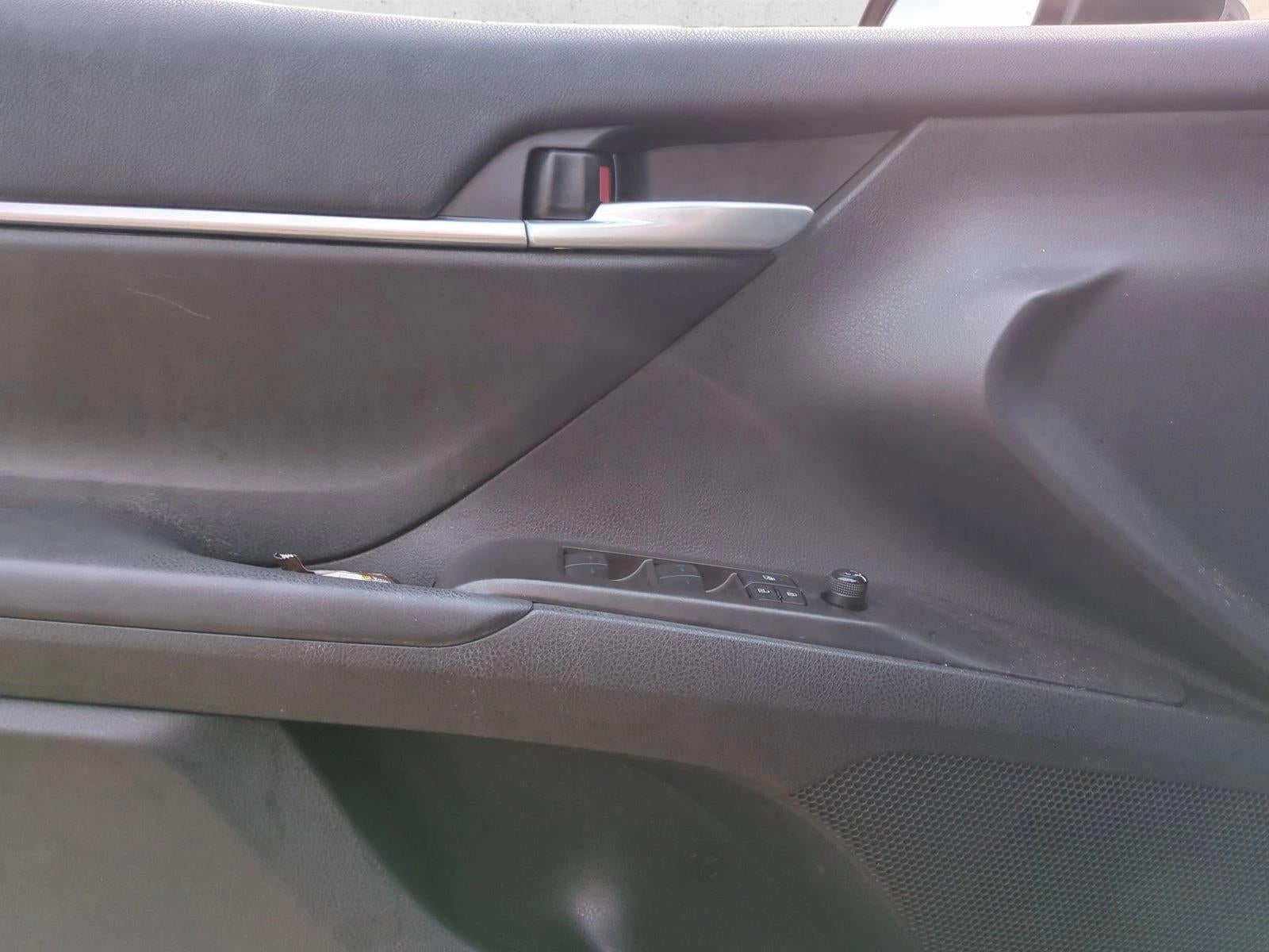 2024 Toyota Camry SE Auto (SE)