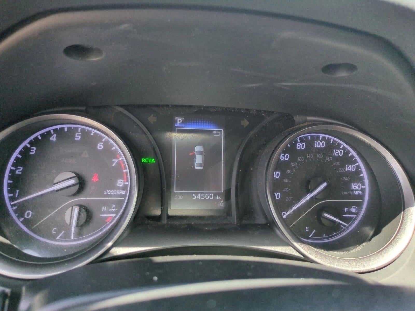2022 Toyota Camry SE Auto (SE)