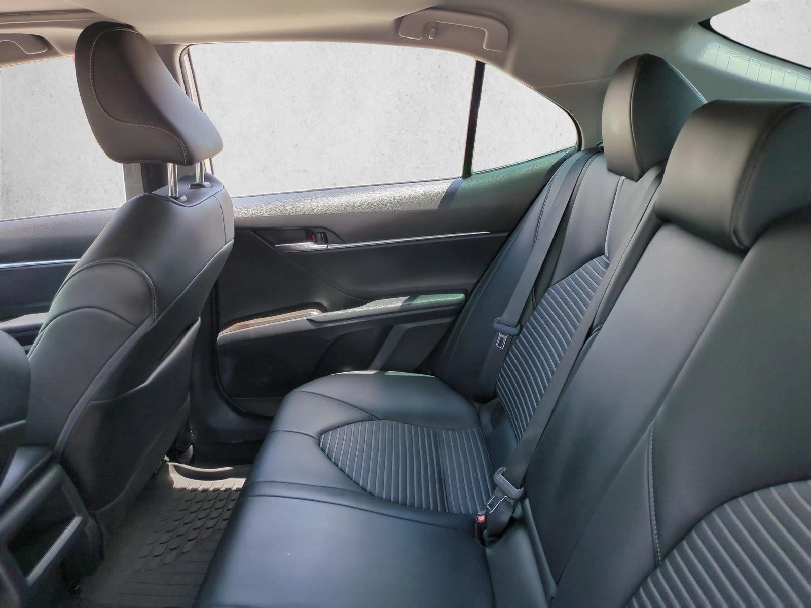 2022 Toyota Camry SE Auto (SE)