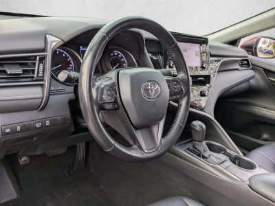2022 Toyota Camry SE Auto (SE)
