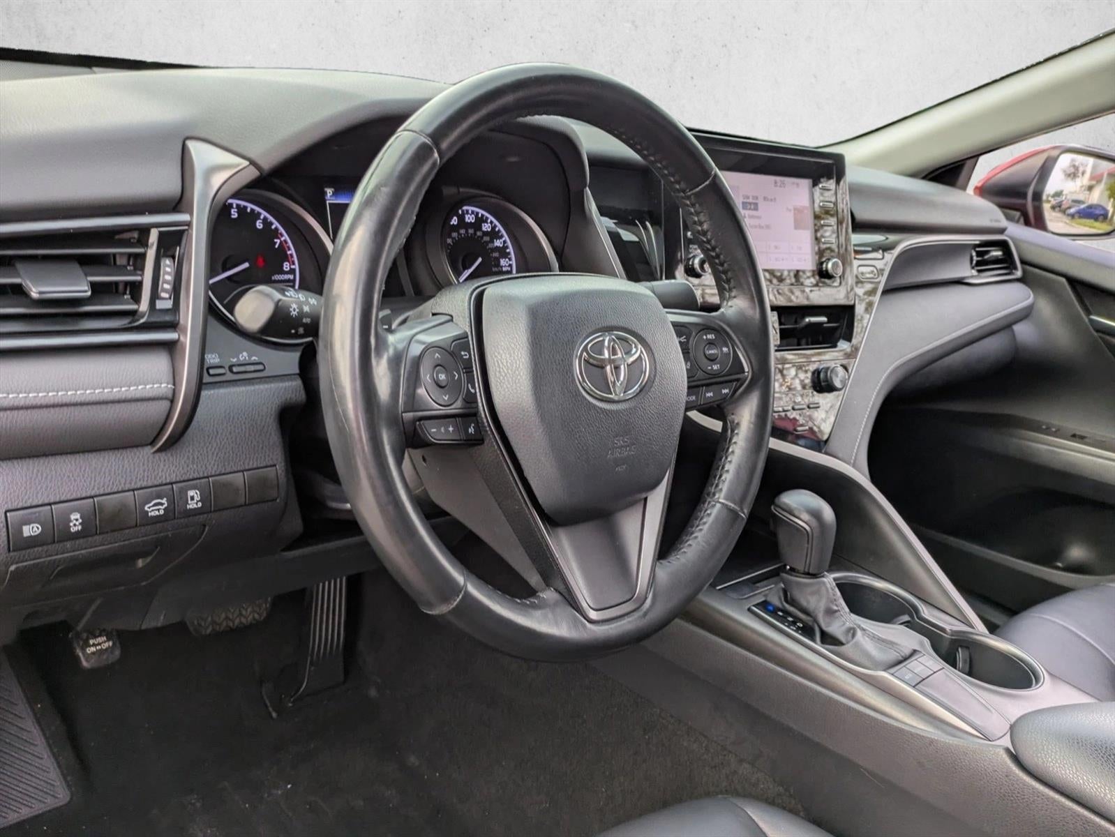 2022 Toyota Camry SE Auto (SE)