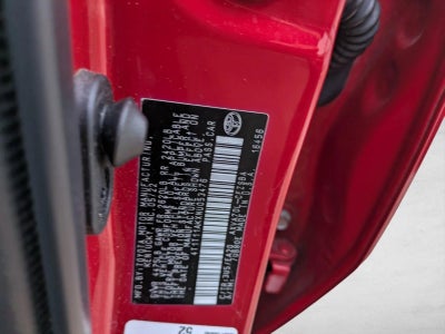 2022 Toyota Camry SE Auto (SE)