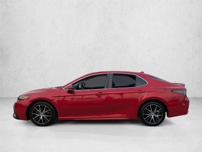2022 Toyota Camry SE Auto (SE)