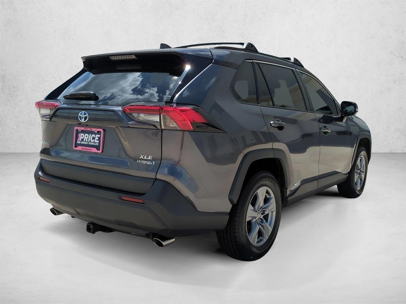2022 Toyota RAV4 Hybrid XLE AWD (Natl)