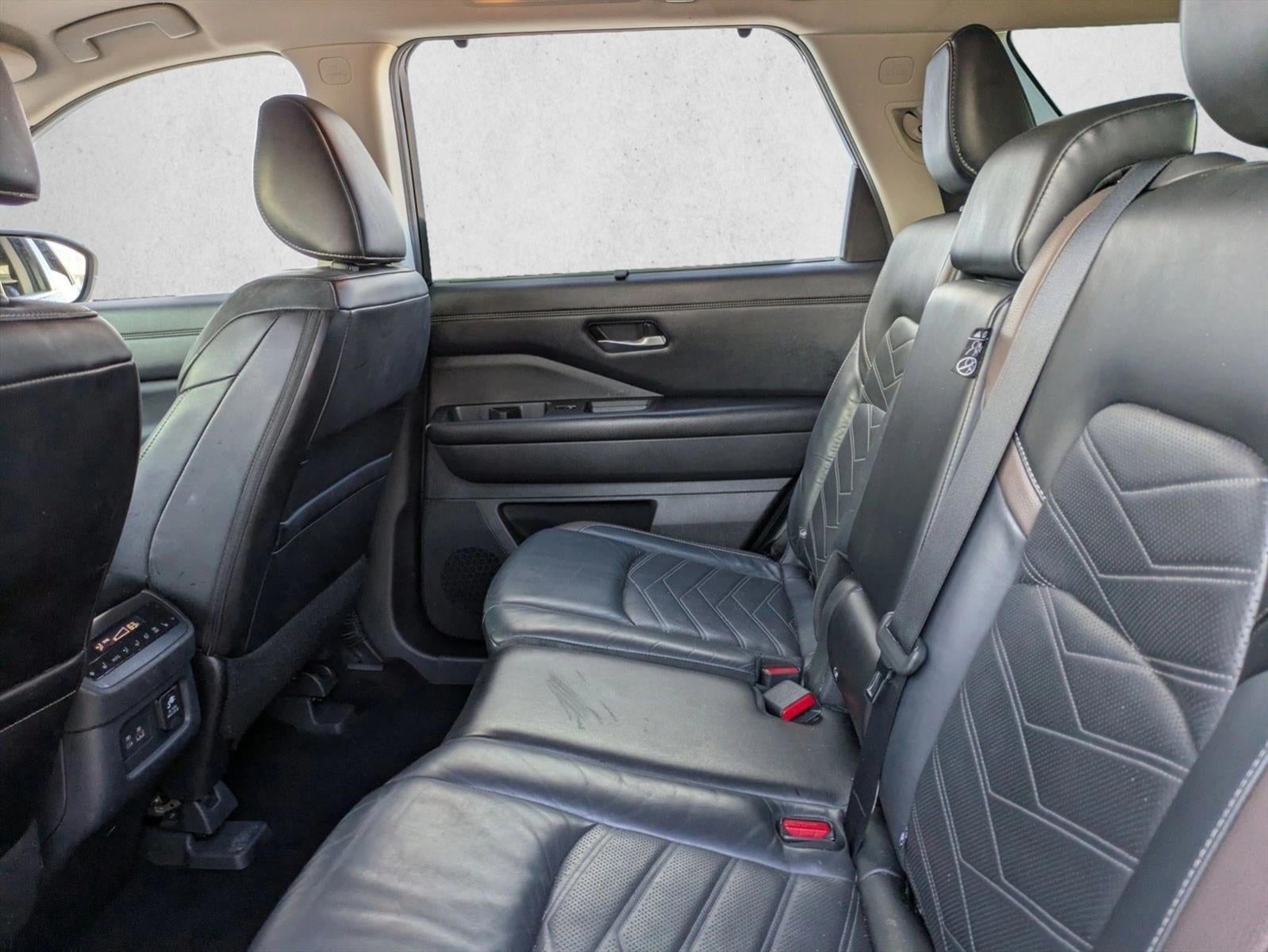 2023 Nissan Pathfinder Platinum 4WD