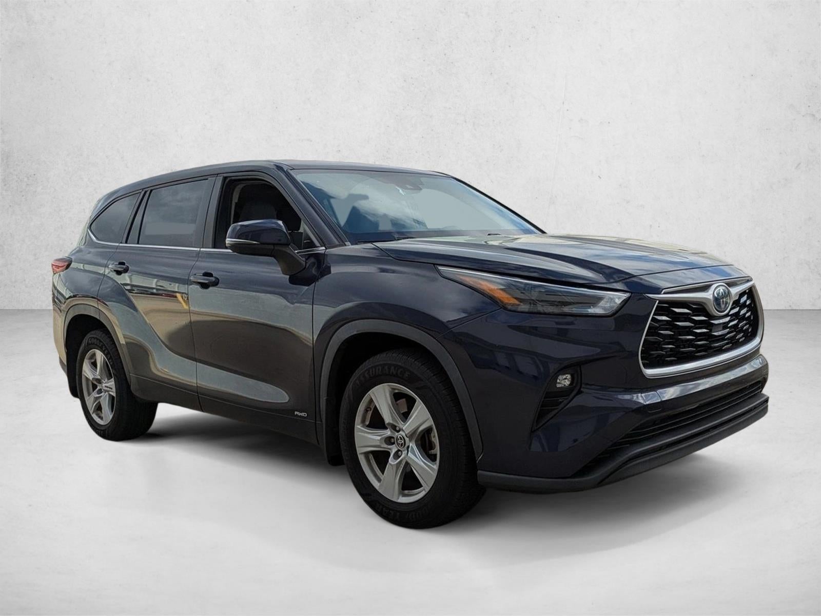 2023 Toyota Highlander Hybrid LE AWD (Natl)