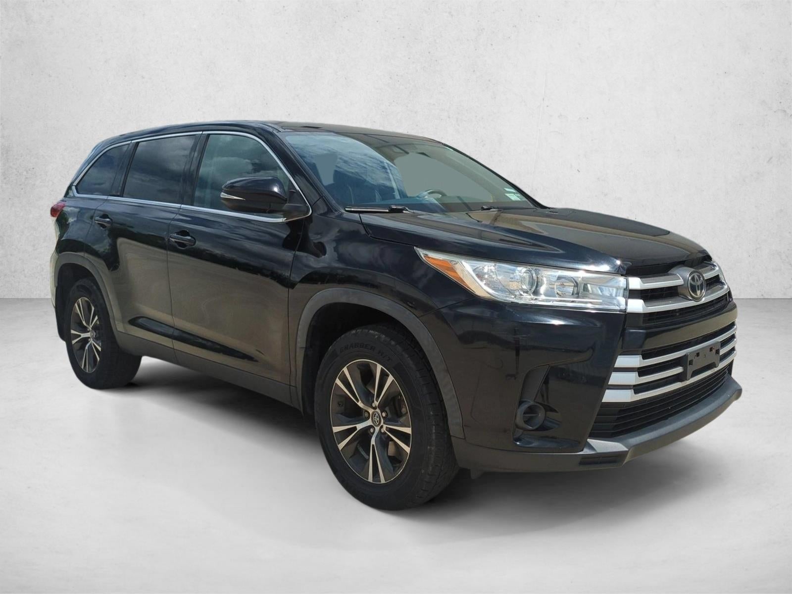 2019 Toyota Highlander LE V6 AWD (Natl)