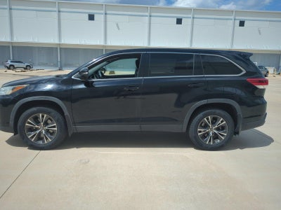 2019 Toyota Highlander LE V6 AWD (Natl)