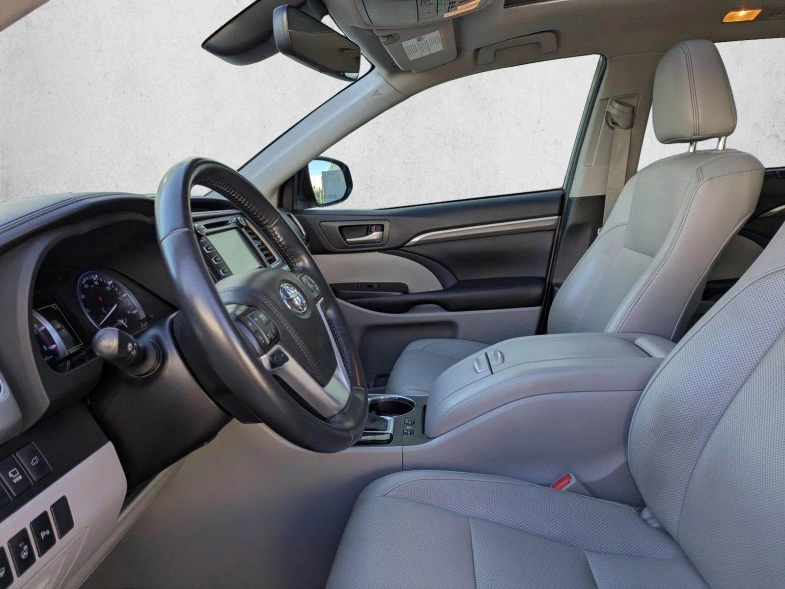 2019 Toyota Highlander Limited Platinum V6 AWD (Natl)