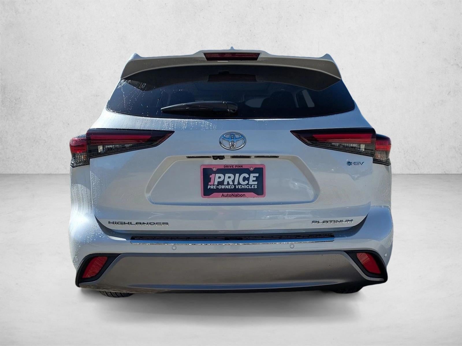 2025 Toyota Highlander Hybrid Platinum AWD (Natl)