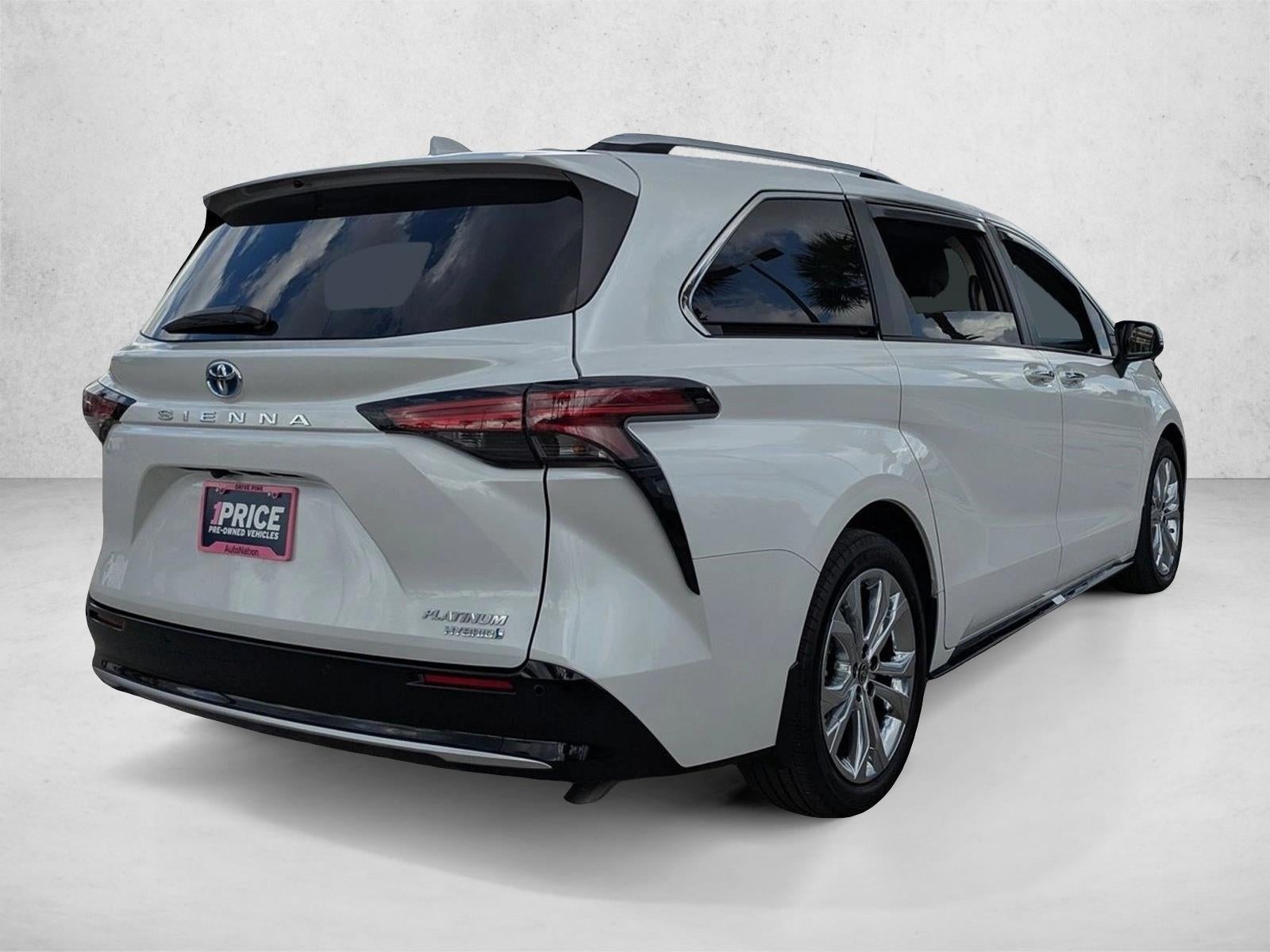 2023 Toyota Sienna Platinum FWD 7-Passenger (Natl)