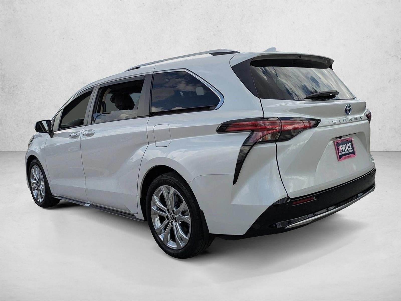 2023 Toyota Sienna Platinum FWD 7-Passenger (Natl)