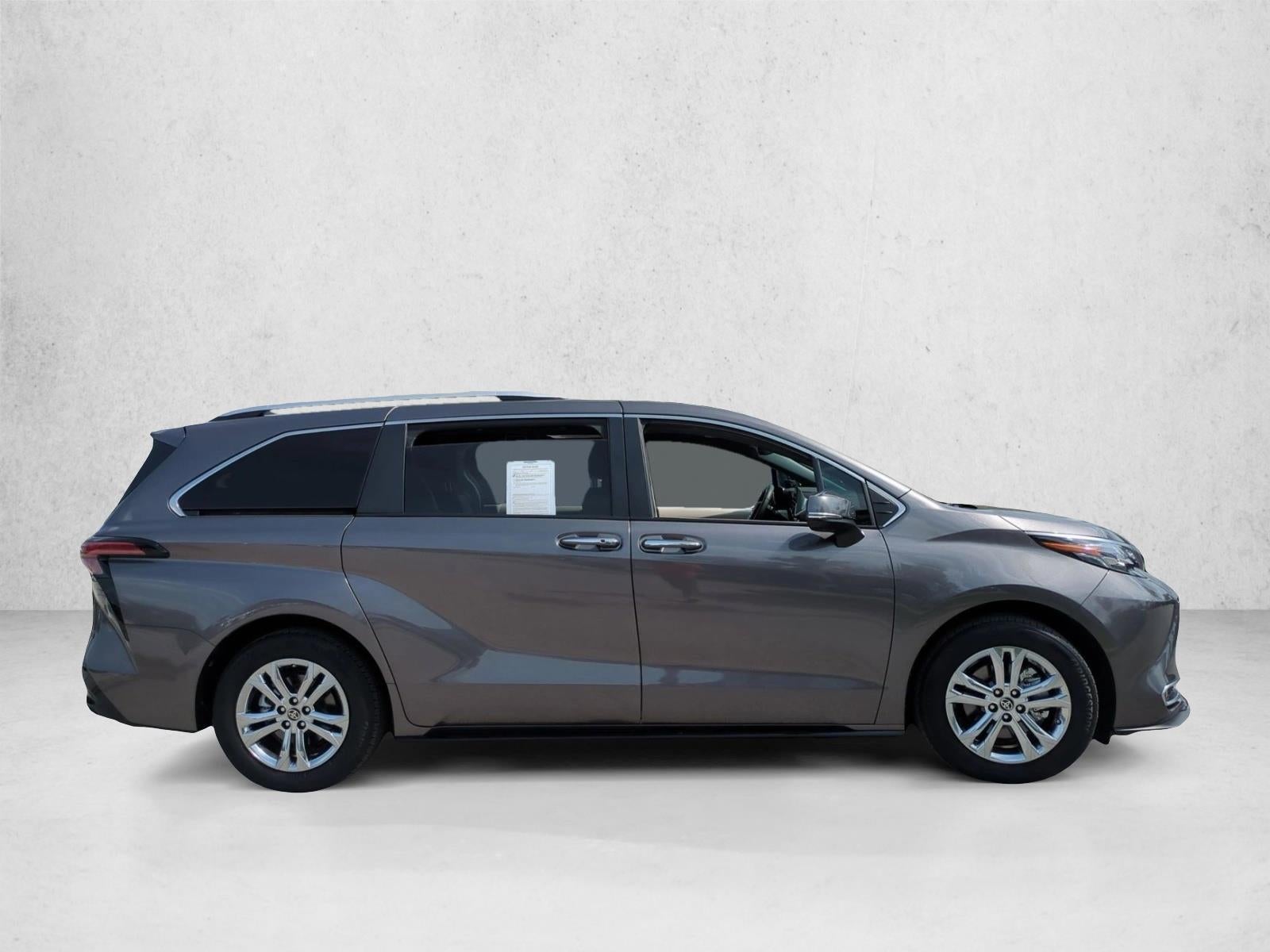 2024 Toyota Sienna Platinum AWD 7-Passenger (GS)