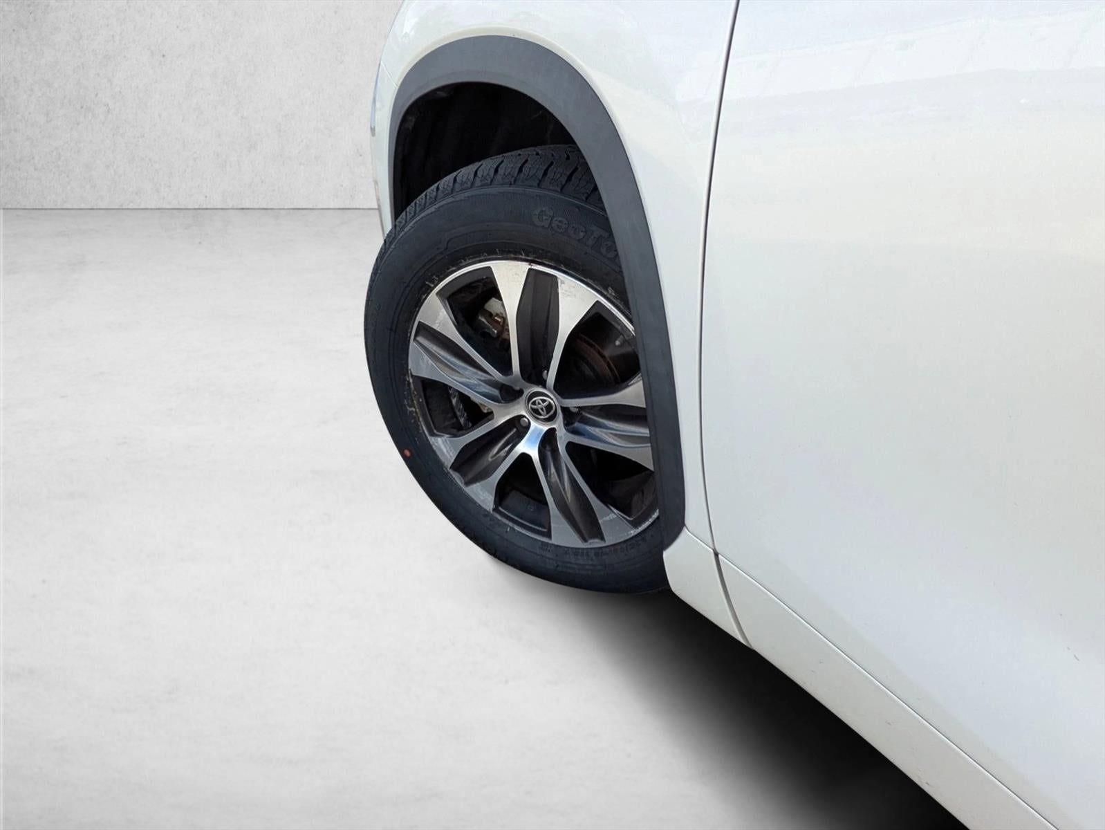 2021 Toyota Highlander XLE FWD (Natl)