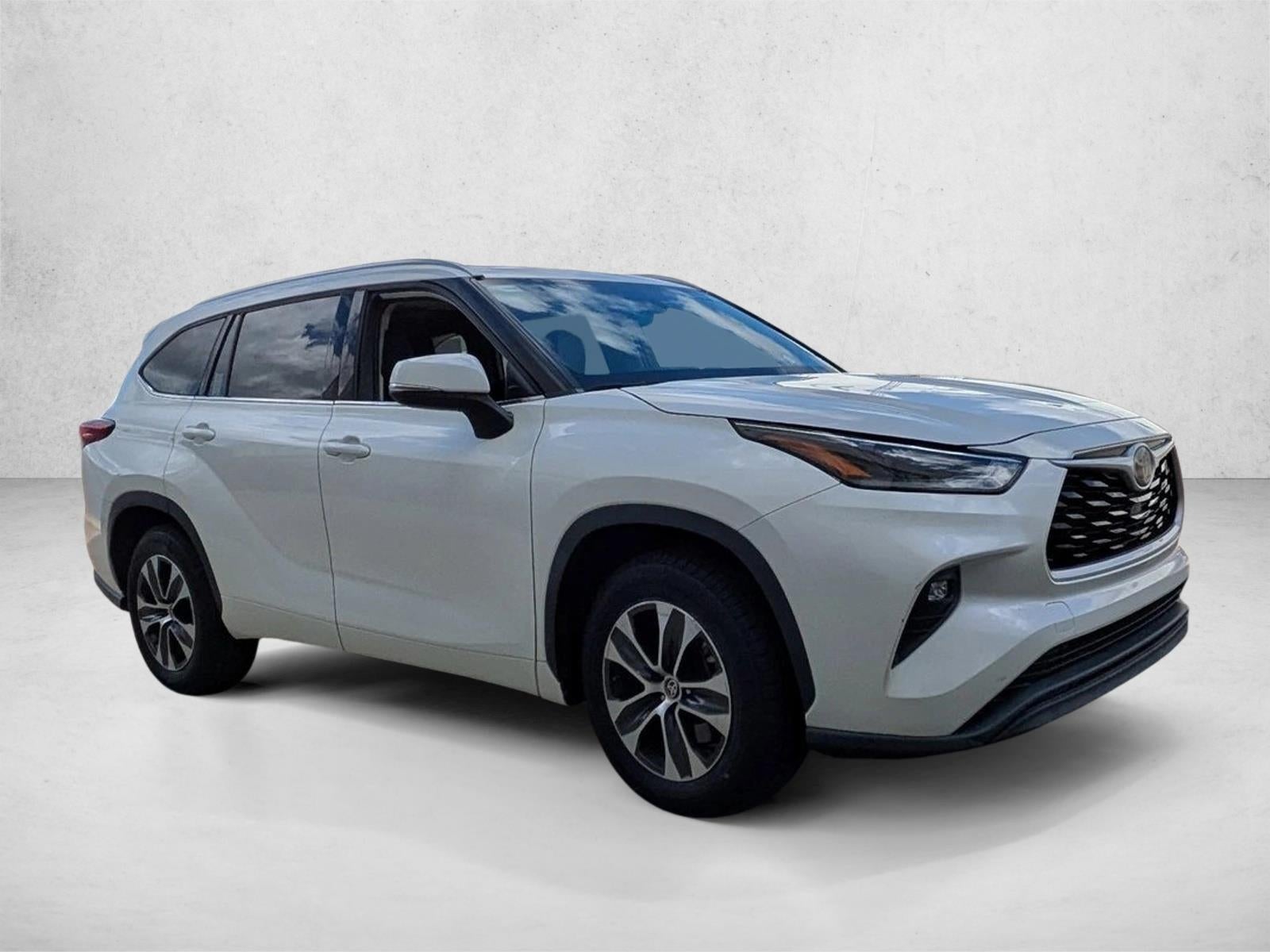 2021 Toyota Highlander XLE FWD (Natl)