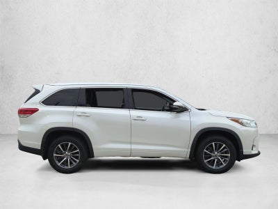 2017 Toyota Highlander XLE V6 AWD (Natl)
