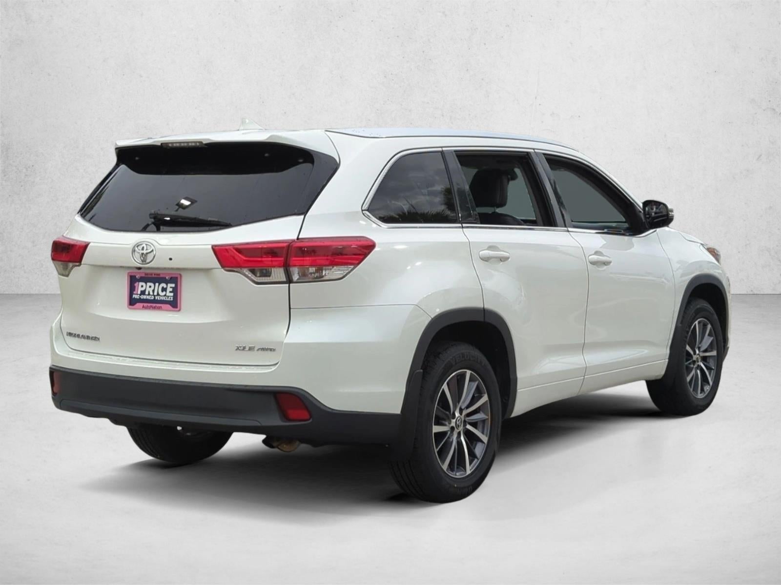 2017 Toyota Highlander XLE V6 AWD (Natl)