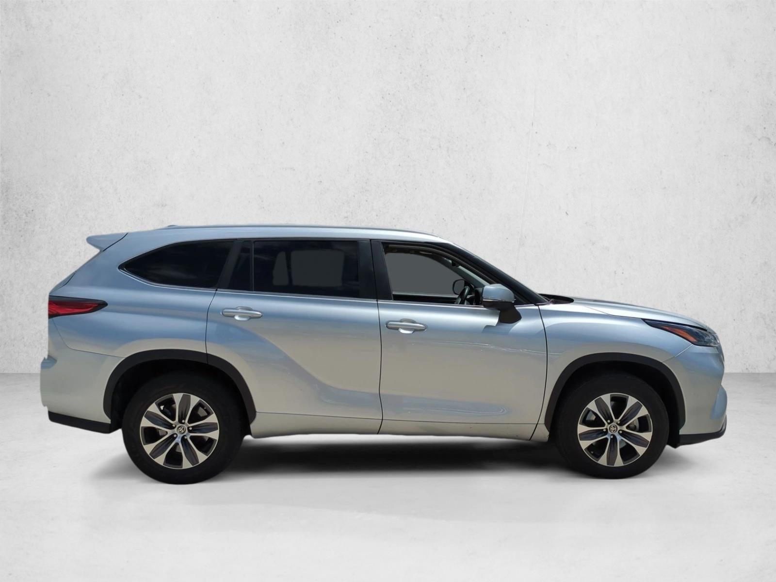 2023 Toyota Highlander Hybrid XLE FWD (Natl)