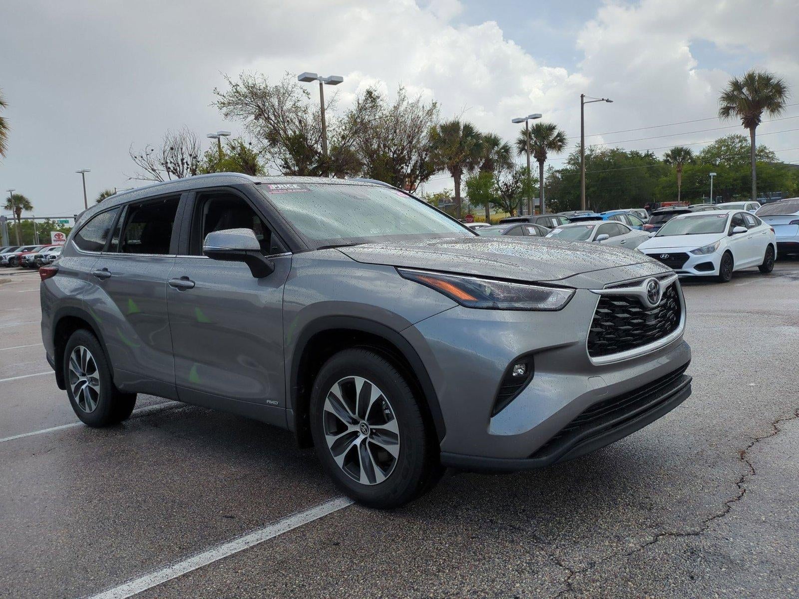 2026 Toyota Highlander Hybrid XLE AWD (Natl)