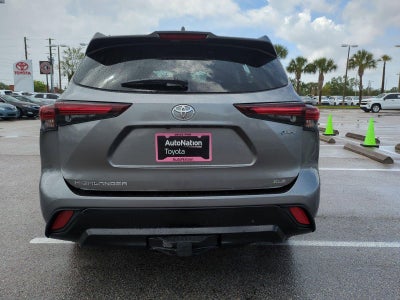 2026 Toyota Highlander Hybrid XLE AWD (Natl)