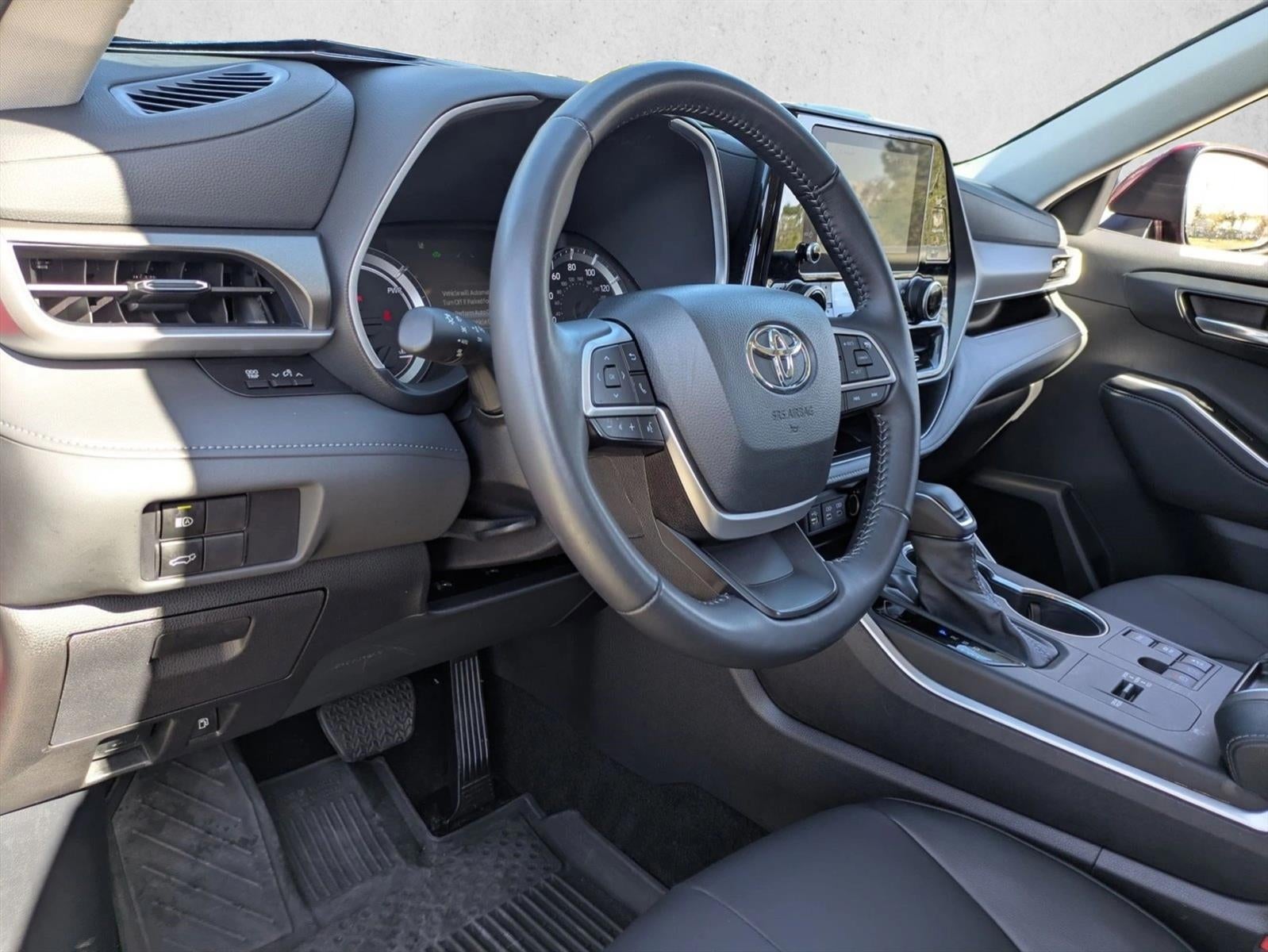 2025 Toyota Highlander Hybrid XLE AWD (Natl)