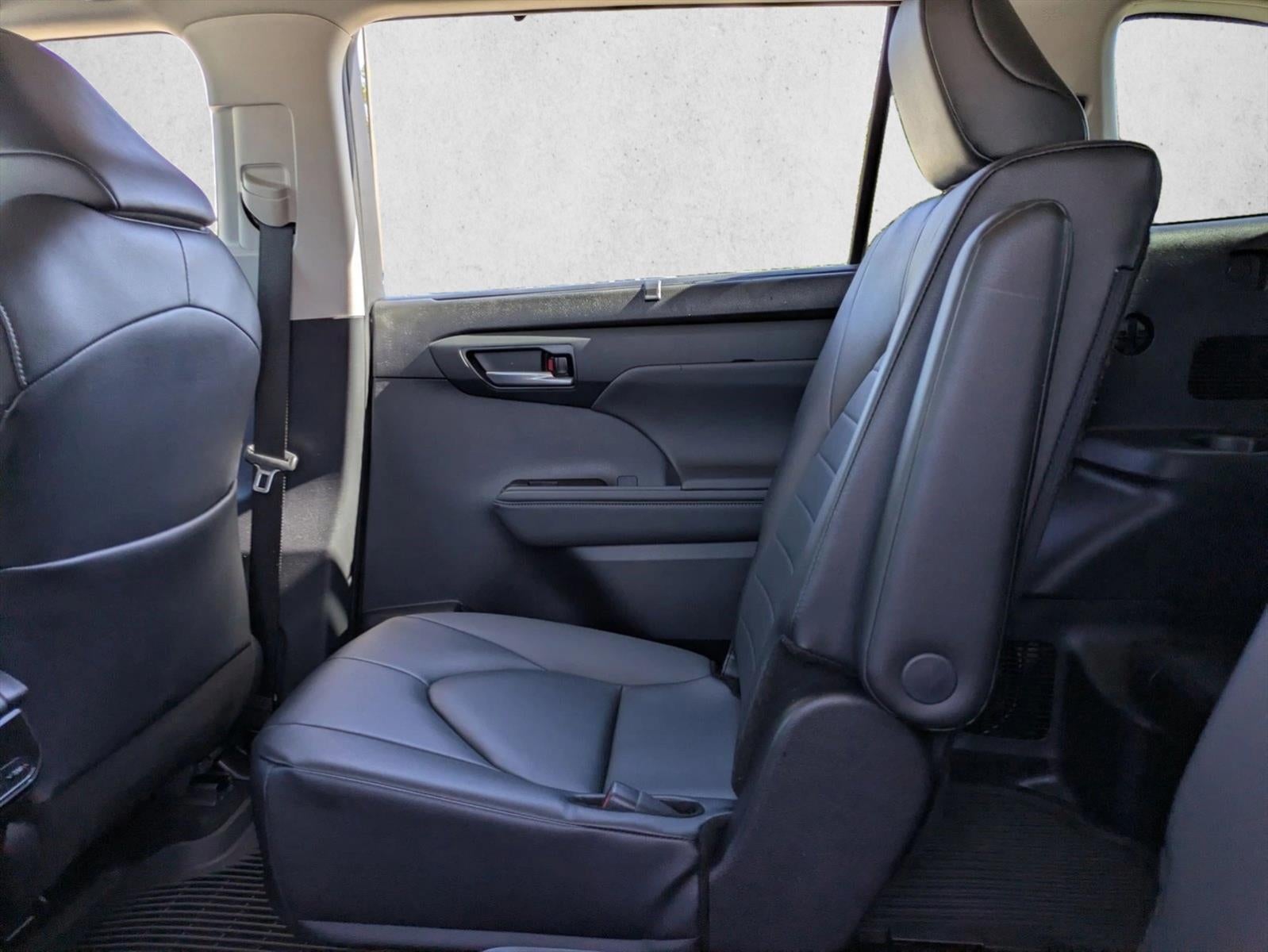 2025 Toyota Highlander Hybrid XLE AWD (Natl)