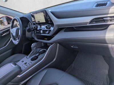 2025 Toyota Highlander Hybrid XLE AWD (Natl)
