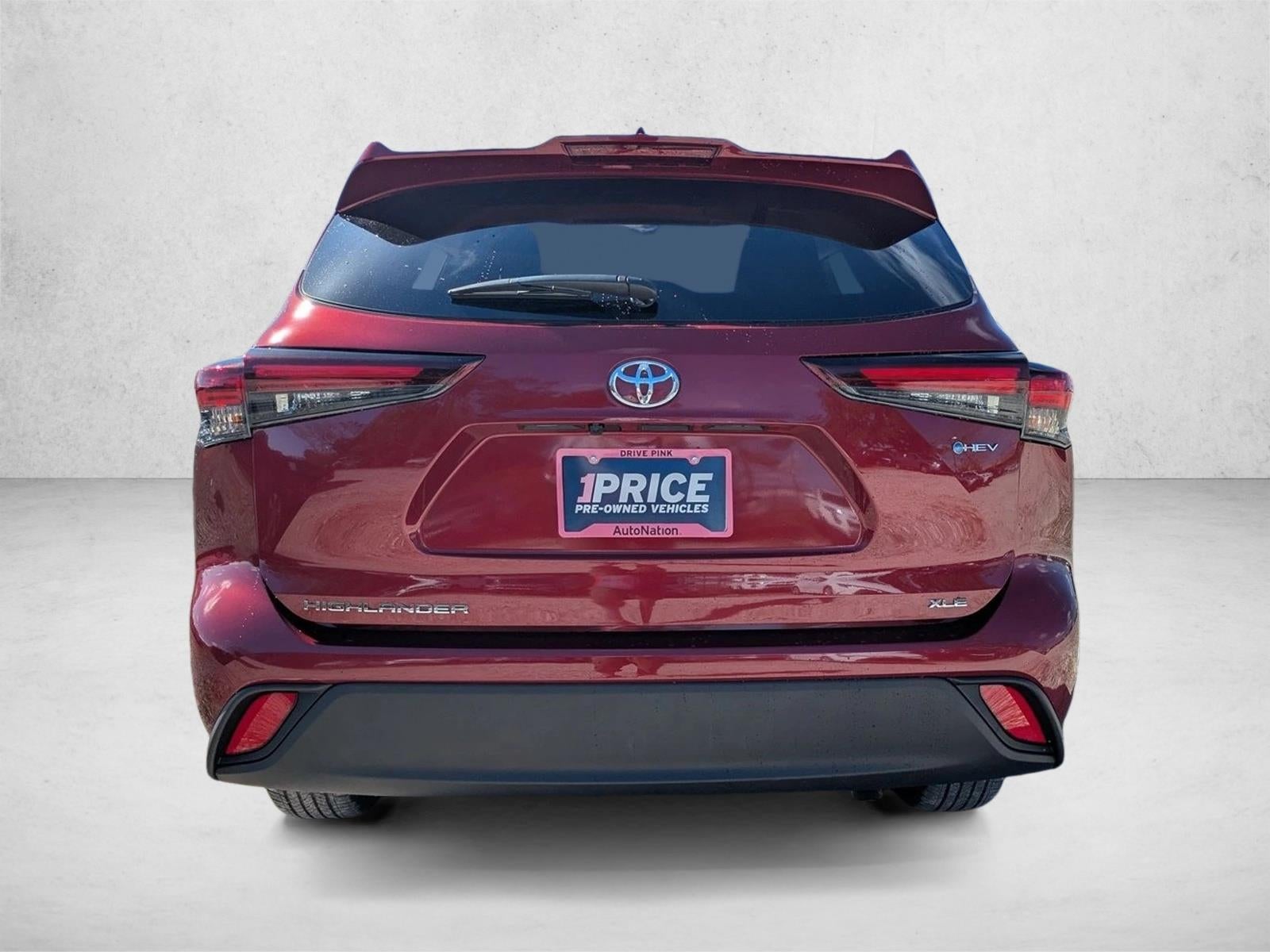 2025 Toyota Highlander Hybrid XLE AWD (Natl)