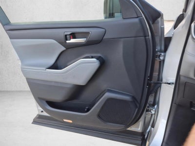 2023 Toyota Highlander XLE FWD (Natl)