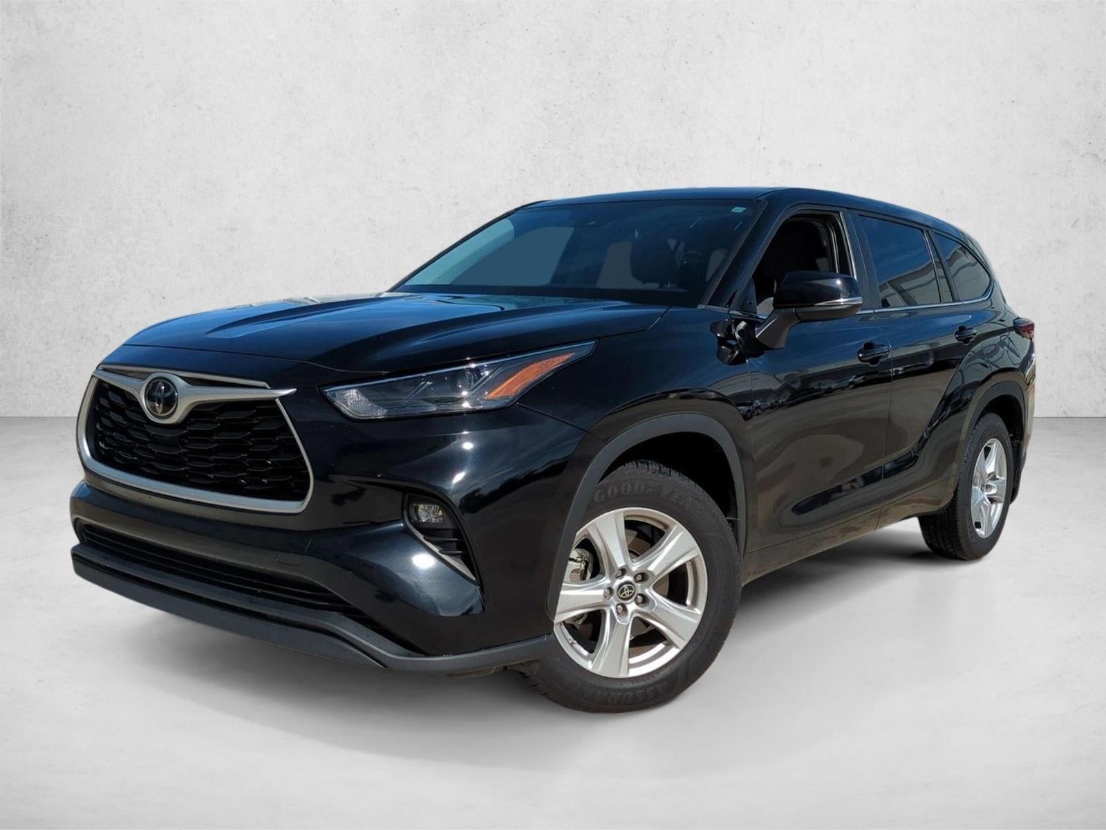 2024 Toyota Highlander LE FWD (Natl)