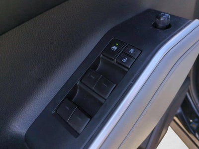 2024 Toyota Highlander LE FWD (Natl)