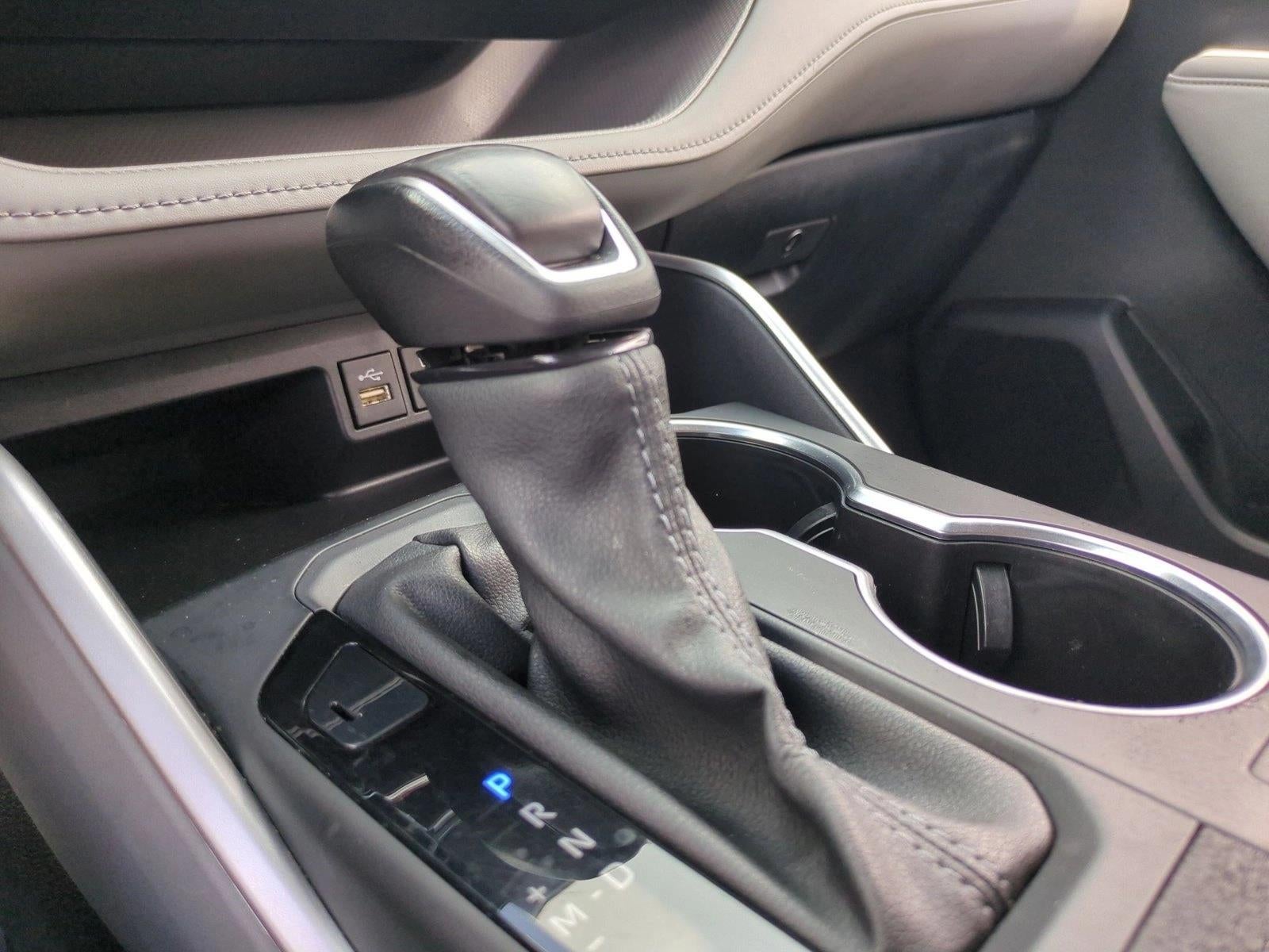 2024 Toyota Highlander LE FWD (Natl)