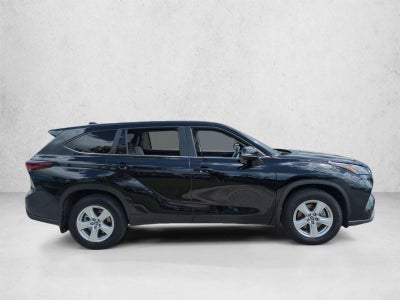 2024 Toyota Highlander LE FWD (Natl)